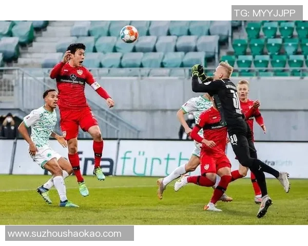 勒沃库森与斯拉维亚的激烈对决揭示了欧洲足球的魅力与竞争力