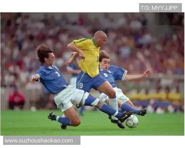 楚阿梅尼的足球旅程与成长故事:从青涩少年到赛场明星的蜕变之路 楚阿梅尼的足球旅程与成长故事:从青涩少年到赛场明星的蜕变之路