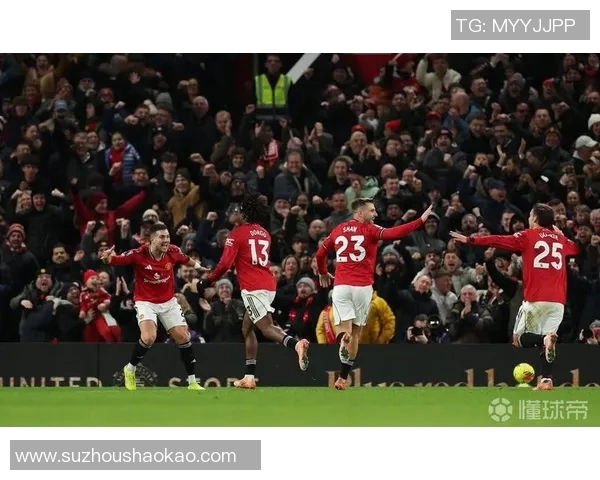 詹俊解说巴黎对曼联精彩对决全场回顾与战术分析